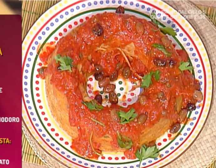 La prova del cuoco ciambellone di spaghetti alla puttanesca