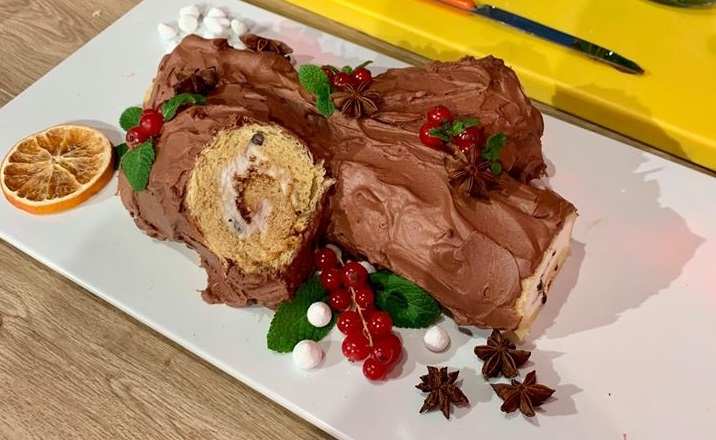 Cotto E Mangiato Tronchetto Di Natale.Dolce La Prova Del Cuoco Tronchetto Di Pandoro Di Cattelani E Messeri Cliccando News